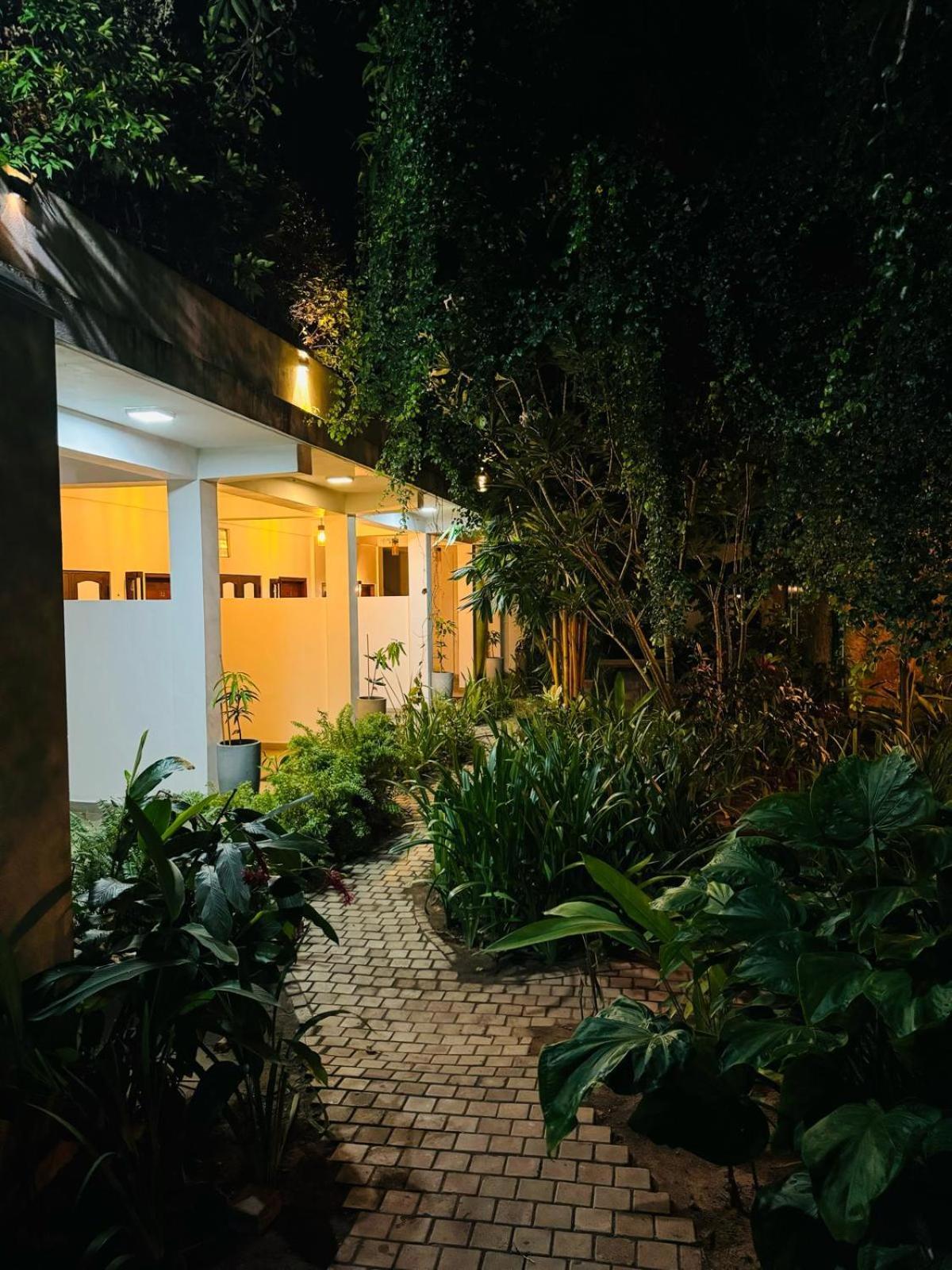 Double Mango Villa كاتوناياكى المظهر الخارجي الصورة
